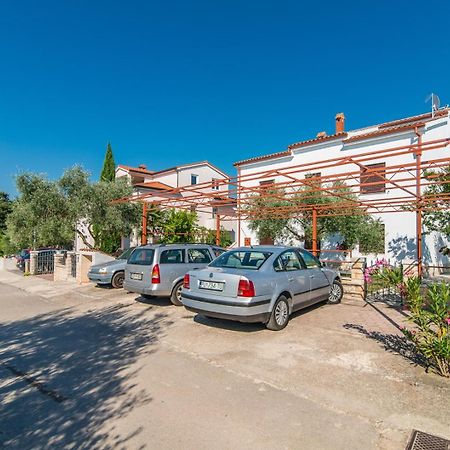 Apartments Dino Porec Esterno foto